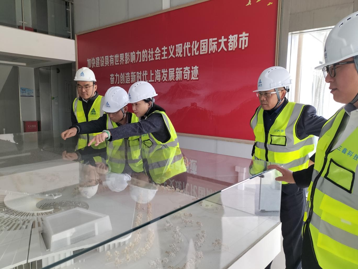 图片 1.jpg 图片 1.jpg